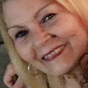 Meet your Posher, Iris